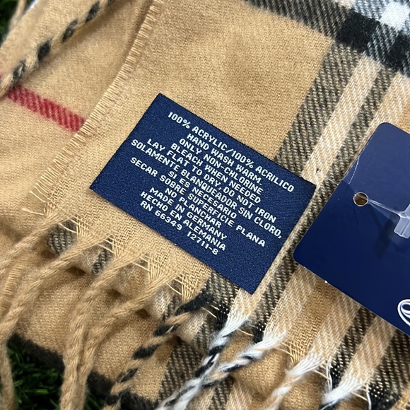 Men’s Stafford Essentials- Camel Plaid Scarf - Picture 2 of 4